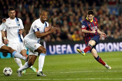 Messi ghi bàn ở trận gặp Man City đồng thời thiết lập kỷ lục mới tại Champions League.